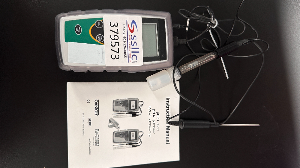 Image of Oakton Conductivity Meter